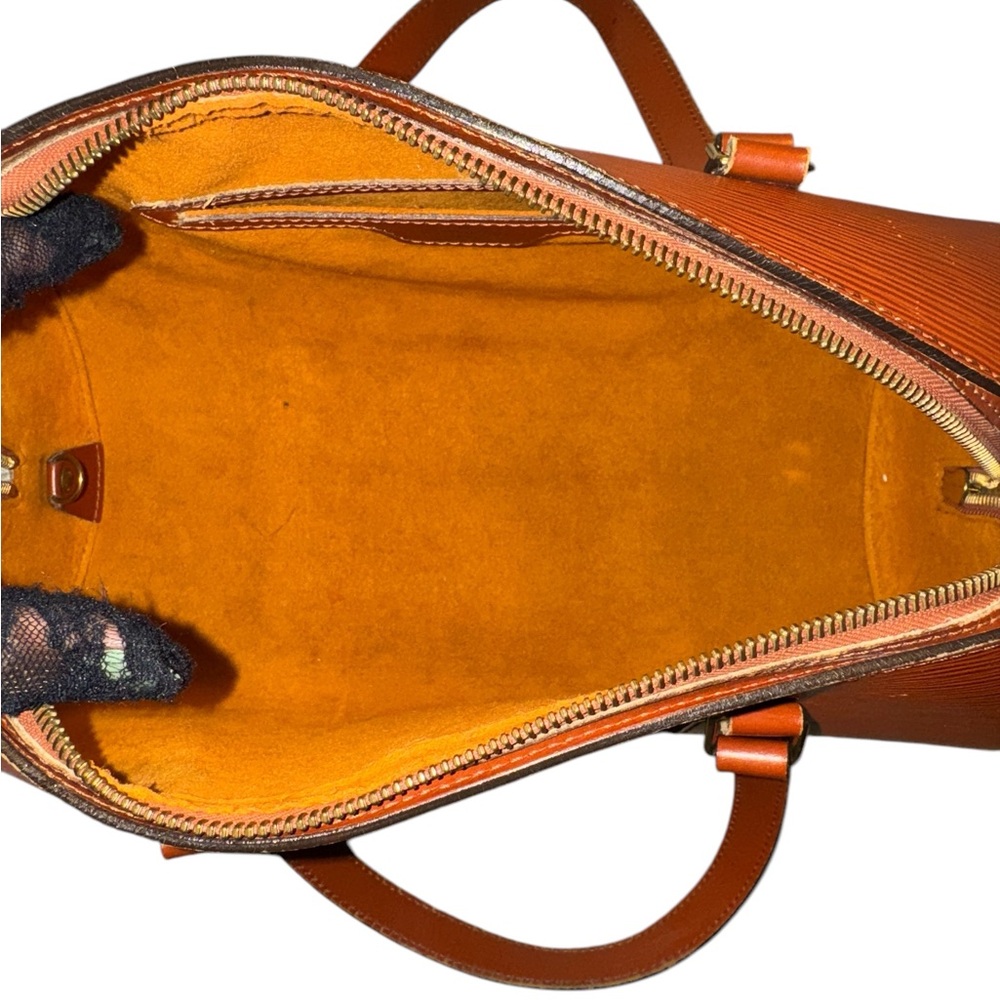 Louis Vuitton Vintage Papillon Epi Soufflot - with Baby Papillon in Kenyan Fawn - Picture 8 of 16